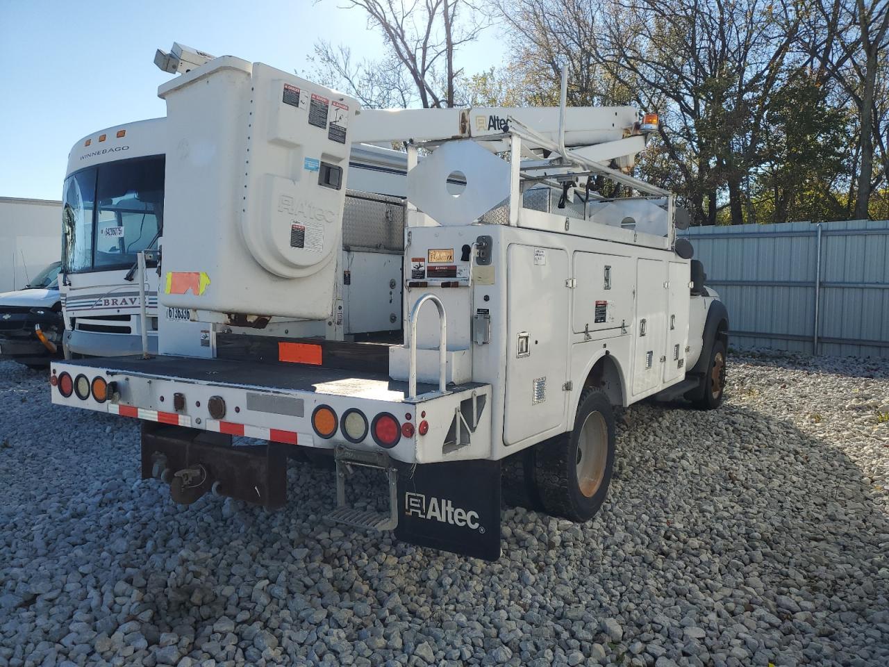 2015 Ford F450 Super Duty - Фото 3