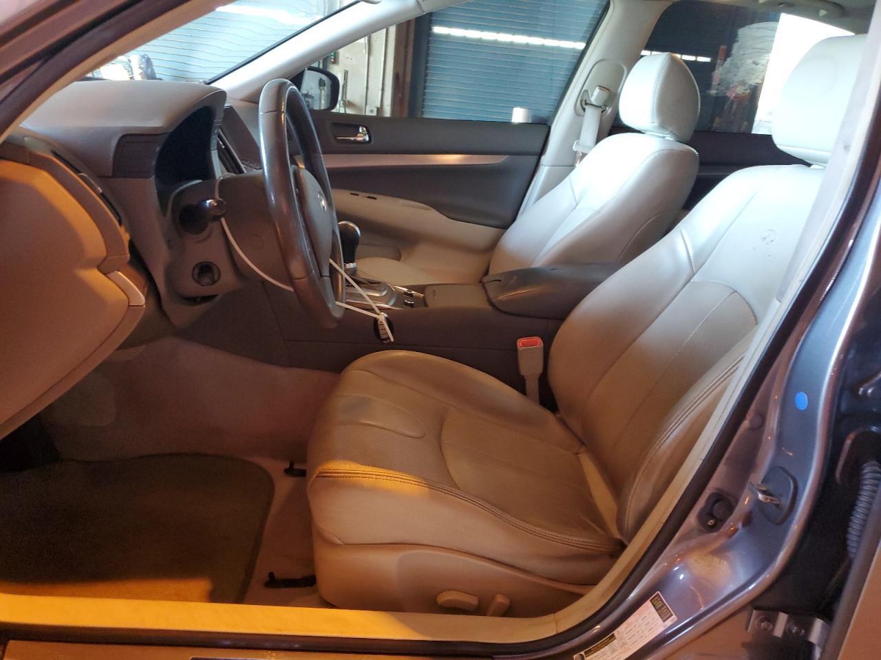 2013 Infiniti G37 Base - Image 7