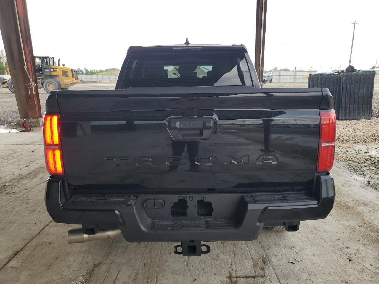 2025 Toyota Tacoma Double Cab - Image 6