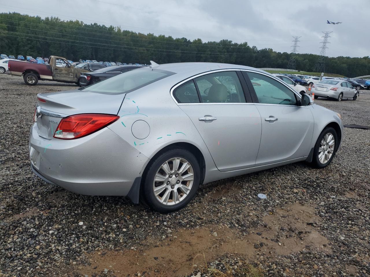 2013 Buick Regal Premium - Image 3