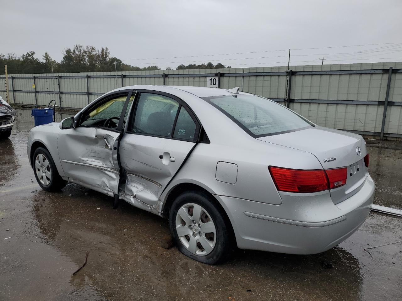 2009 Hyundai Sonata Gls - Image 2