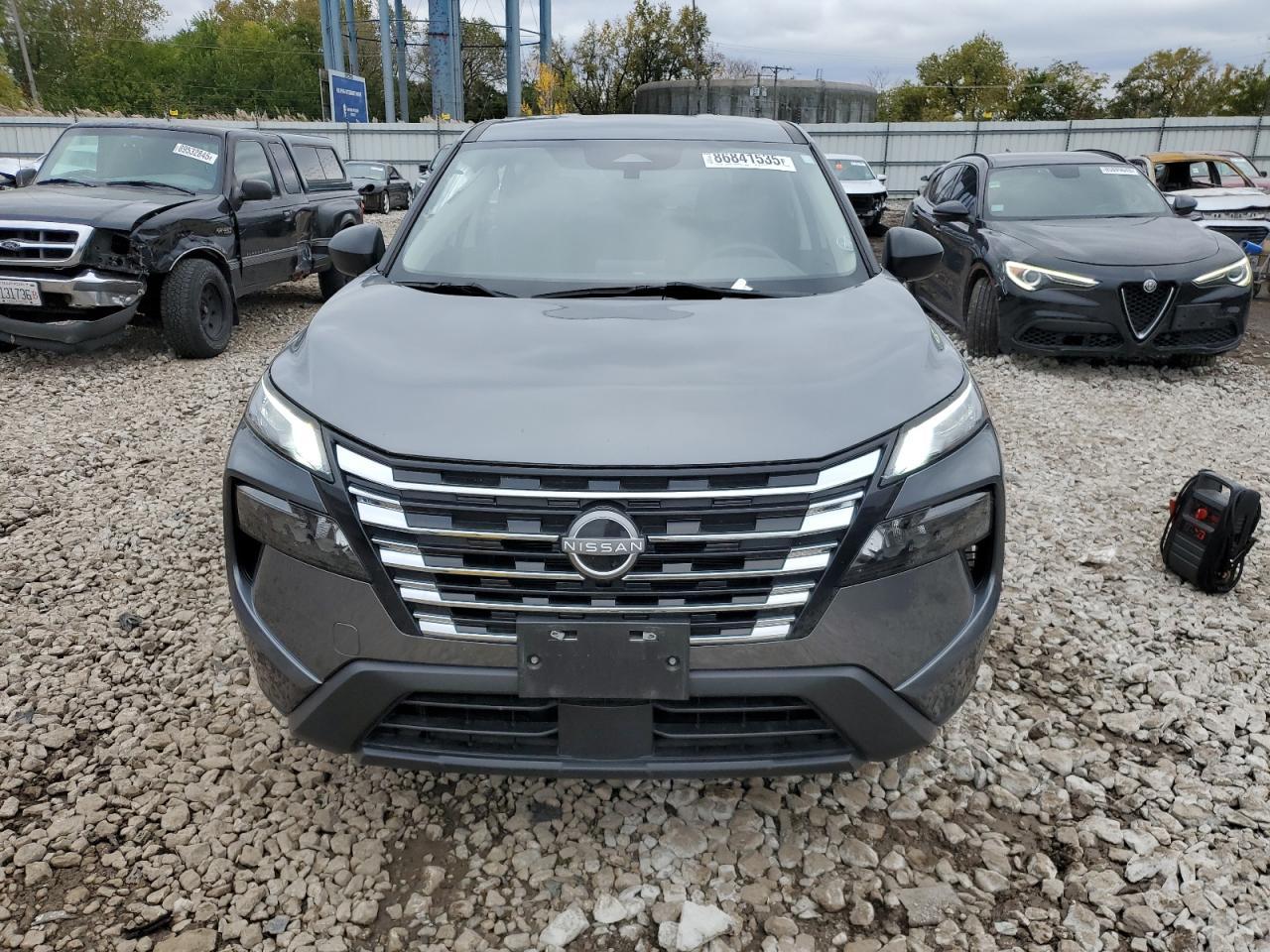 2024 Nissan Rogue S - Image 5