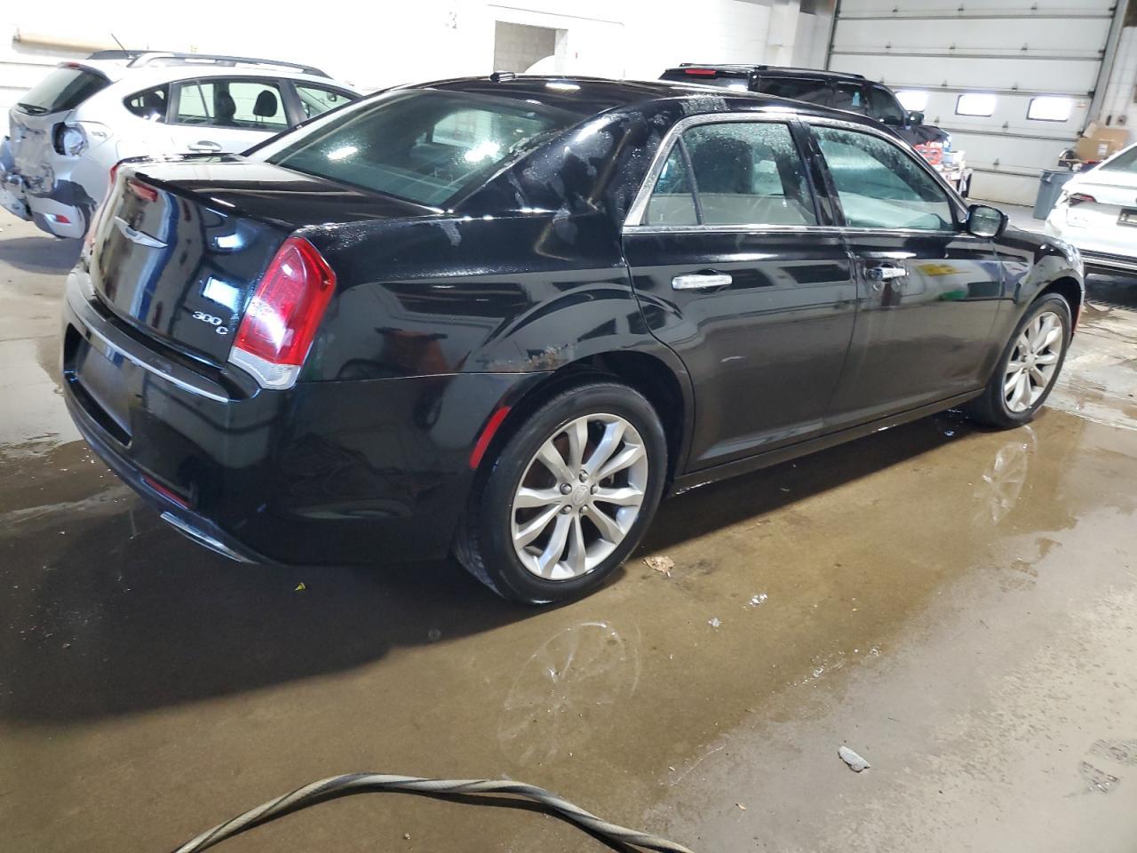 2015 Chrysler 300C Platinum - Image 3