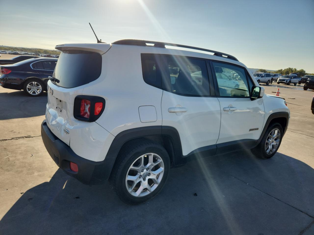 2017 Jeep Renegade Latitude - Фото 3