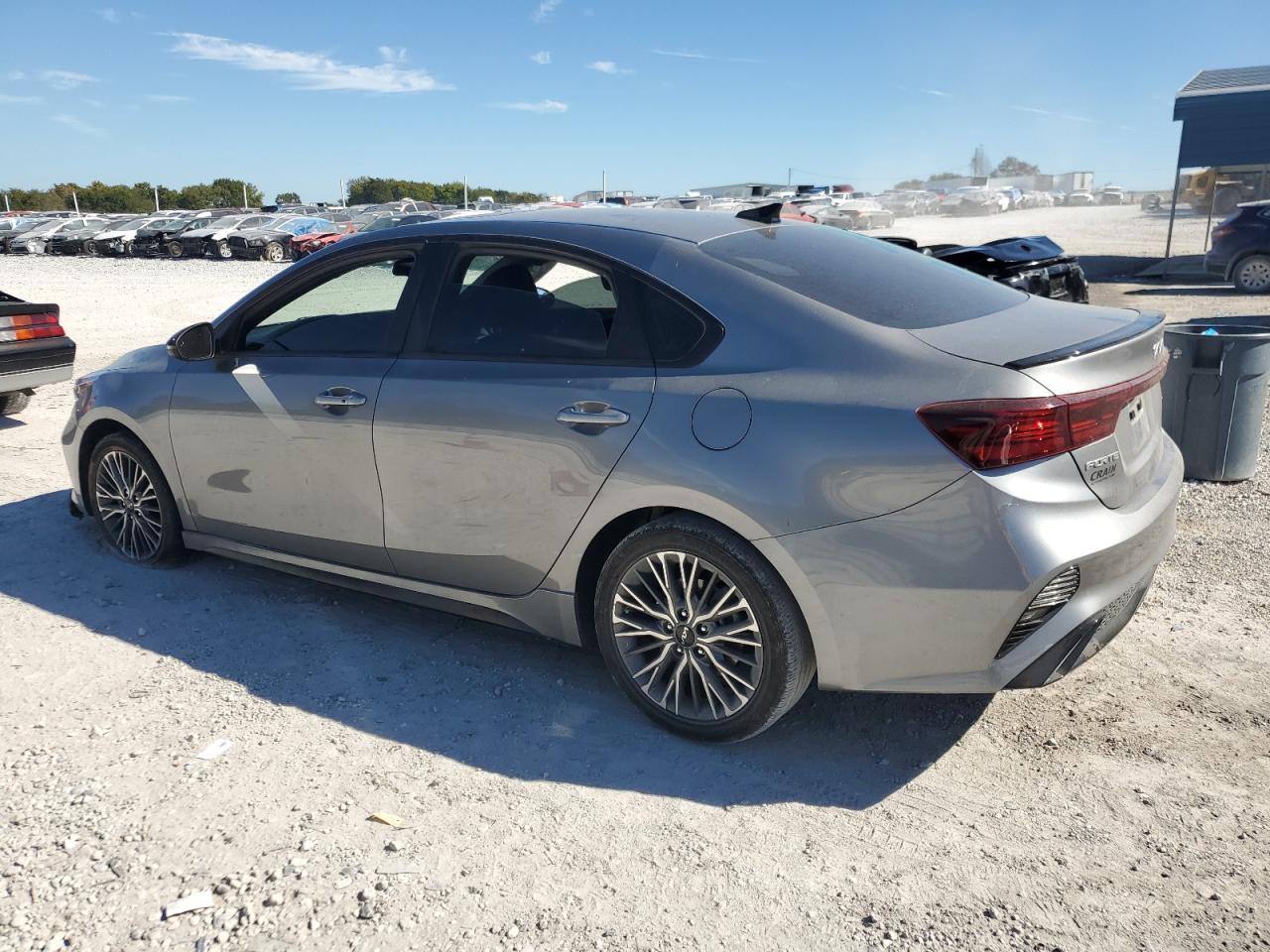 2024 Kia Forte Gt Line - Фото 2