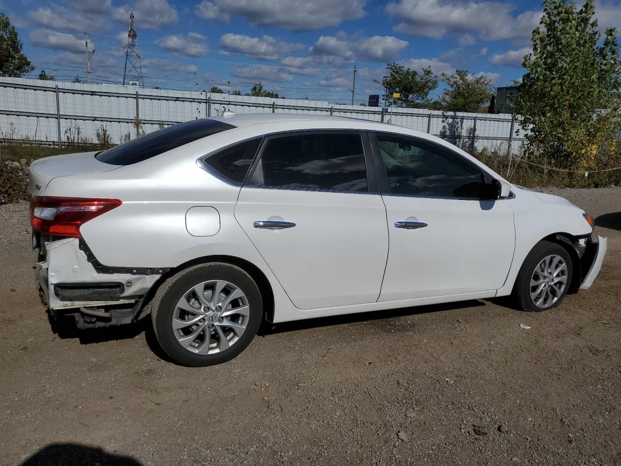 2018 Nissan Sentra S - Фото 3