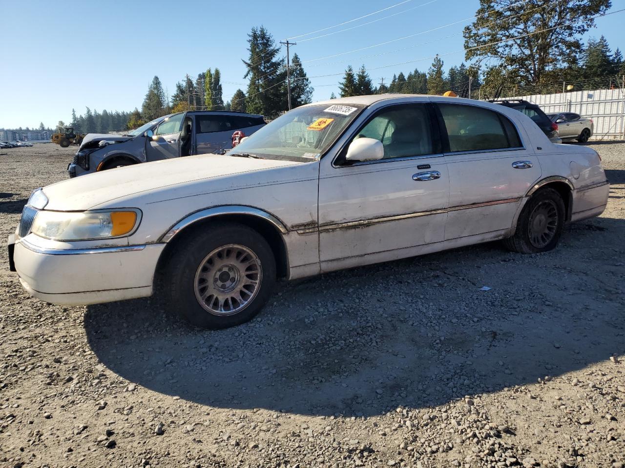 2001 Lincoln Town Car Cartier