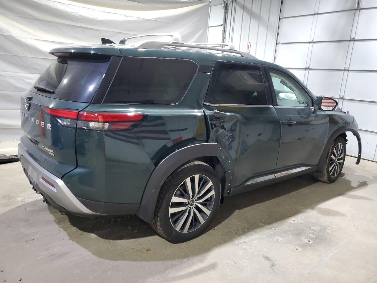 2022 Nissan Pathfinder Platinum - Фото 3