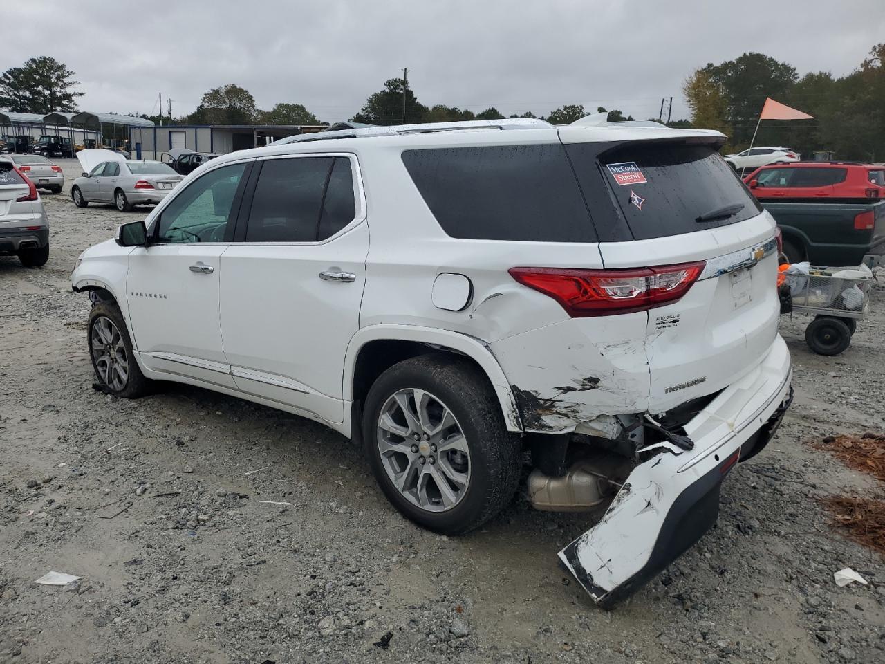 2020 Chevrolet Traverse Premier - Фото 2