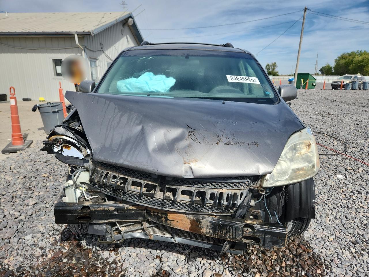 2004 Toyota Sienna Xle - Image 5