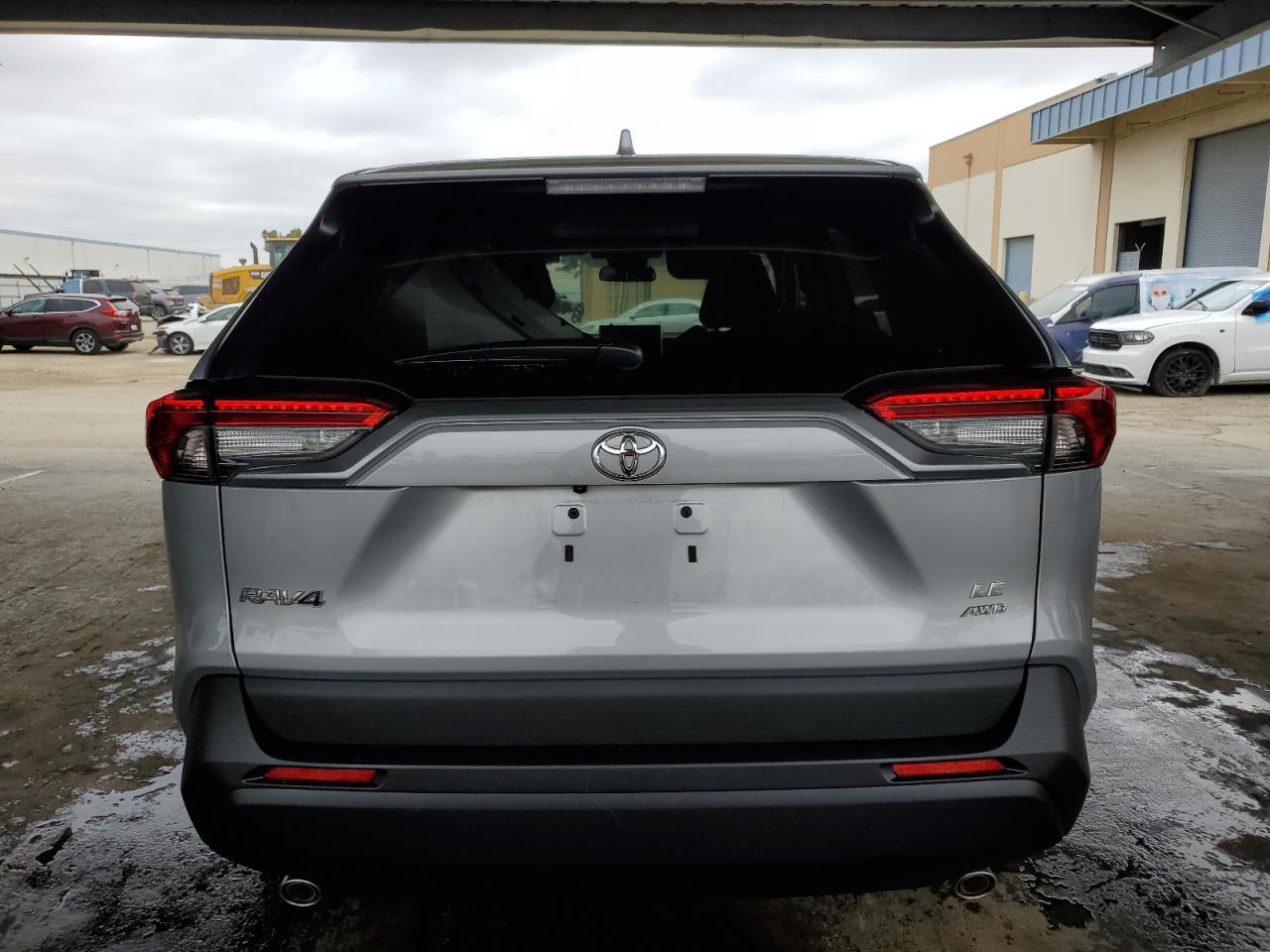 2025 Toyota Rav4 Le - Фото 6