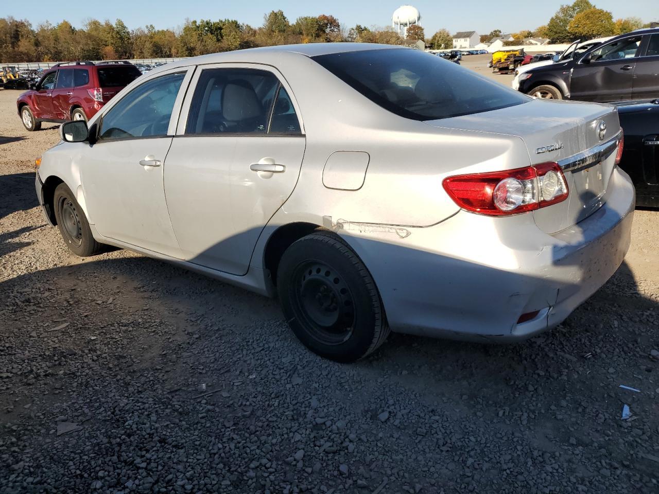 2013 Toyota Corolla L - Фото 2