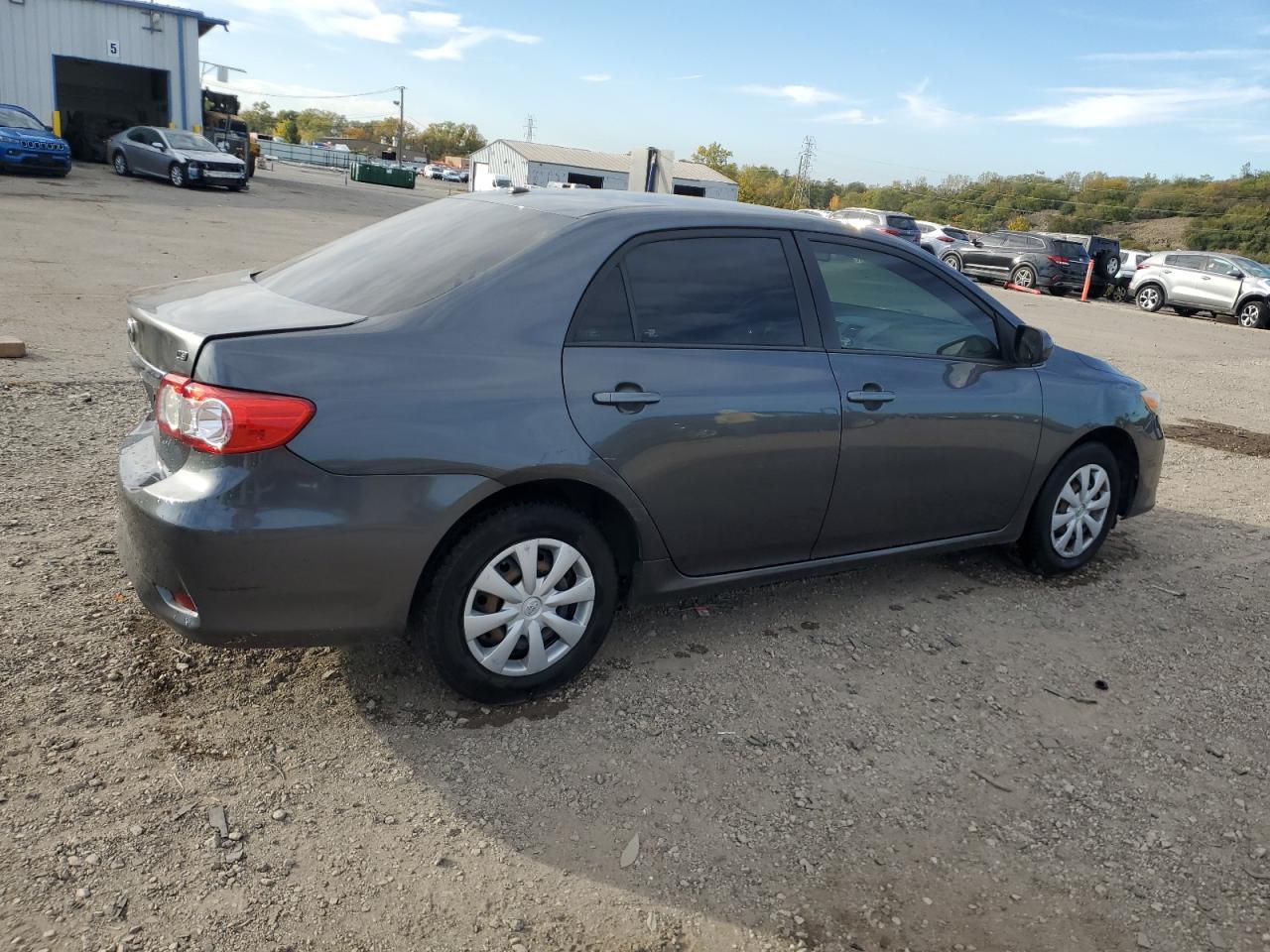 2011 Toyota Corolla Le - Фото 3