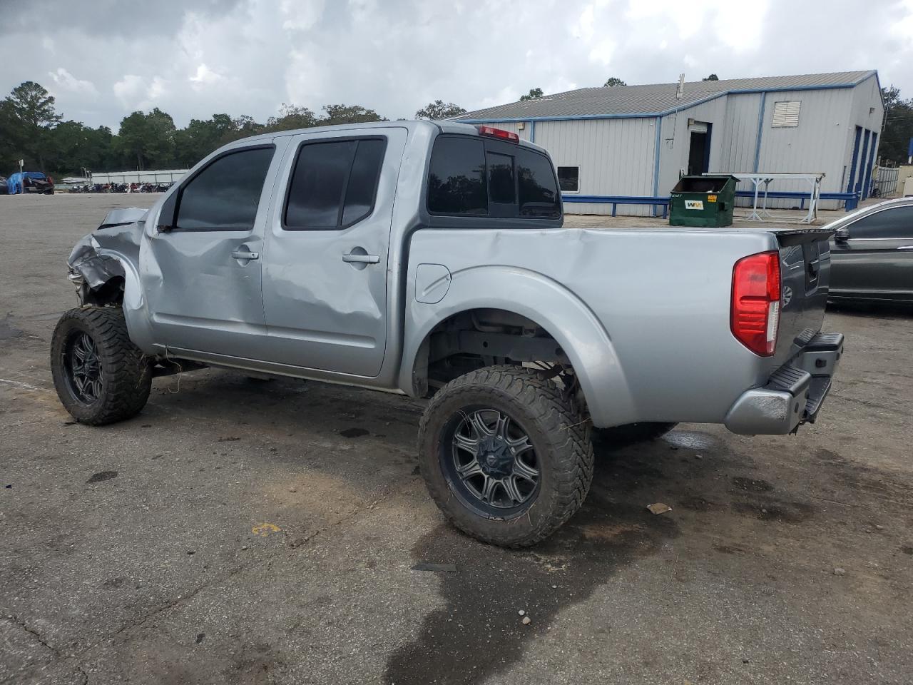 2017 Nissan Frontier S - Фото 2