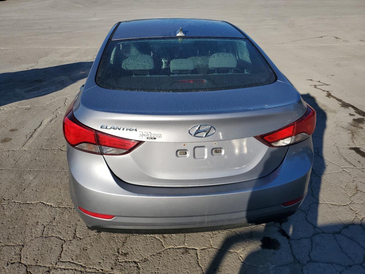 2015 Hyundai Elantra Se - Image 6
