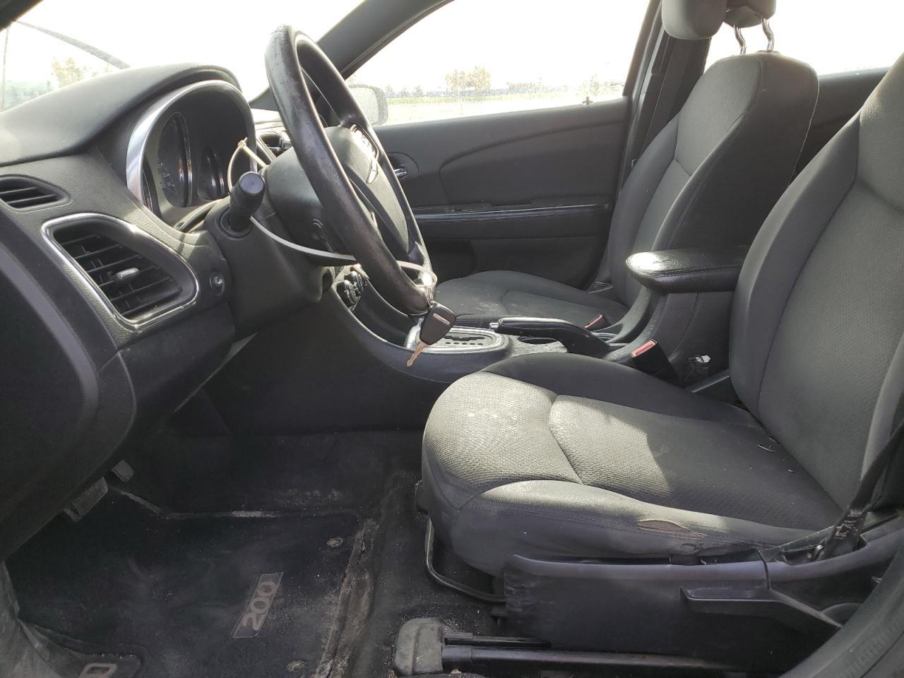 2013 Chrysler 200 Lx - Фото 7