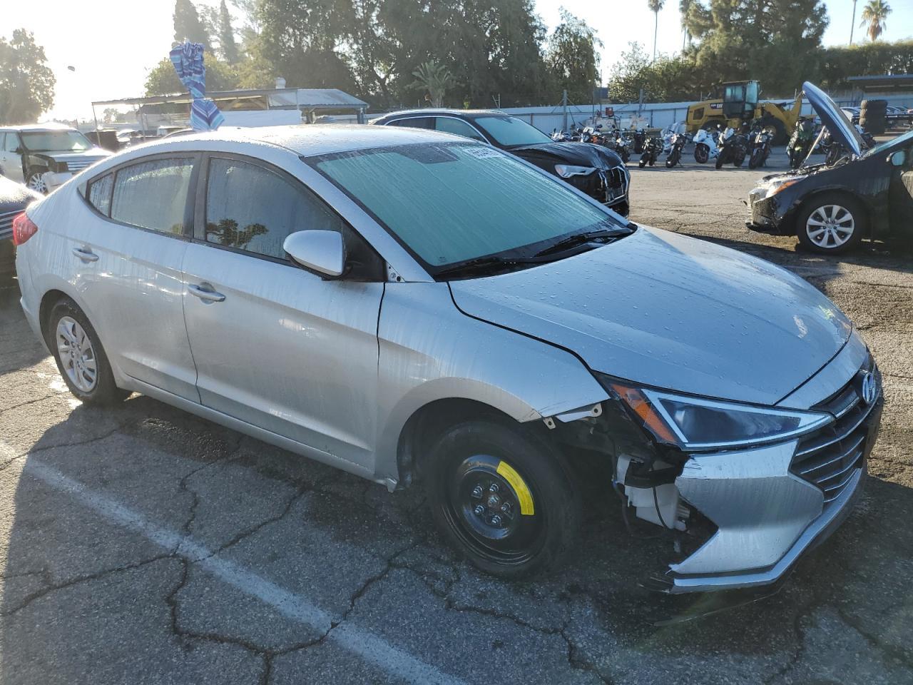 2019 Hyundai Elantra Se - Фото 4