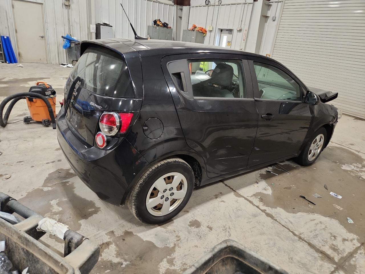 2014 Chevrolet Sonic Ls - Фото 3