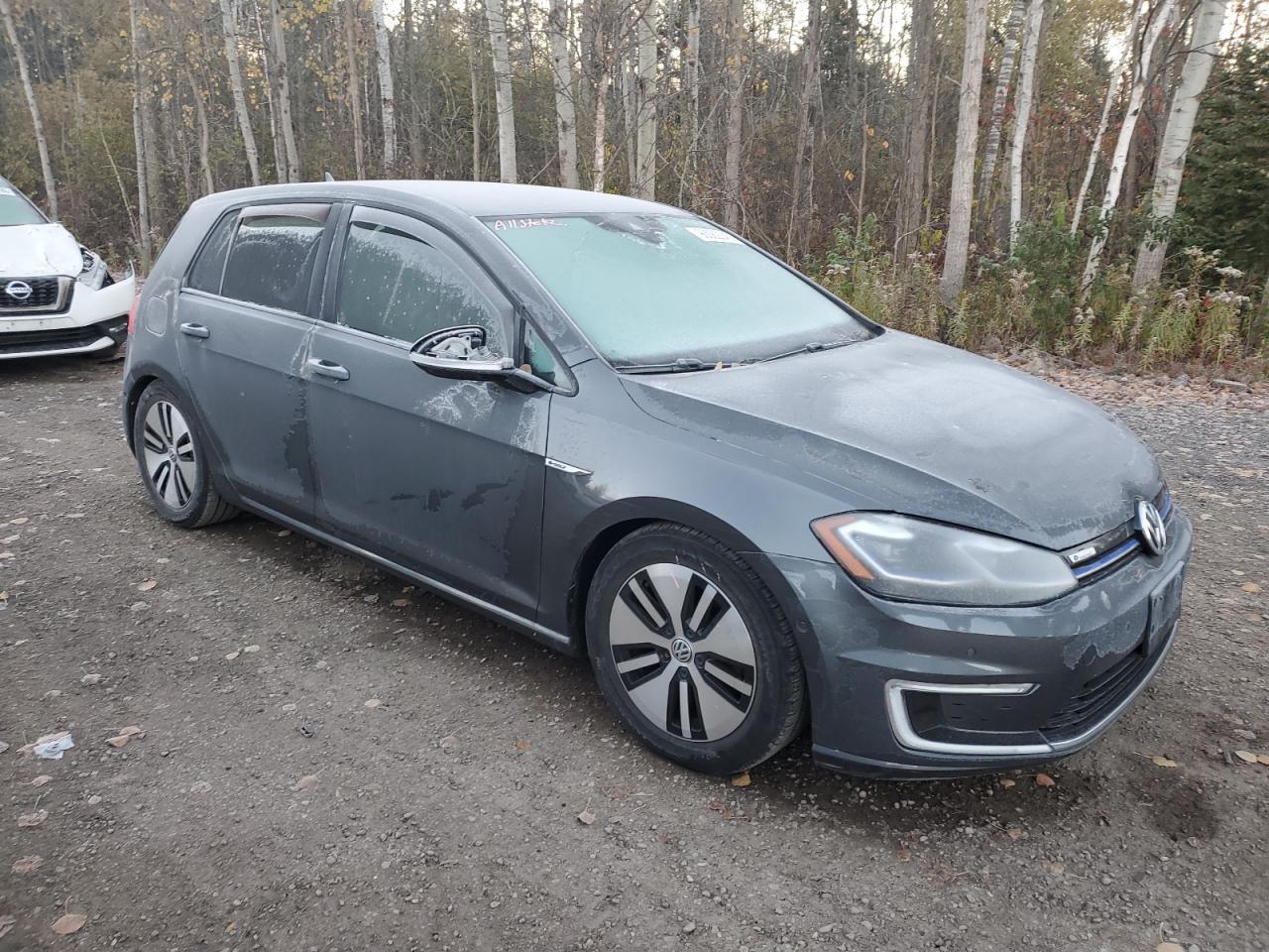 2018 Volkswagen E-Golf Sel Premium - Image 4