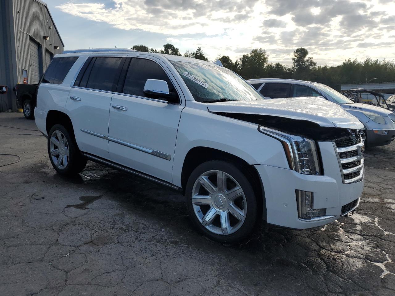 2020 Cadillac Escalade Premium Luxury - Image 4