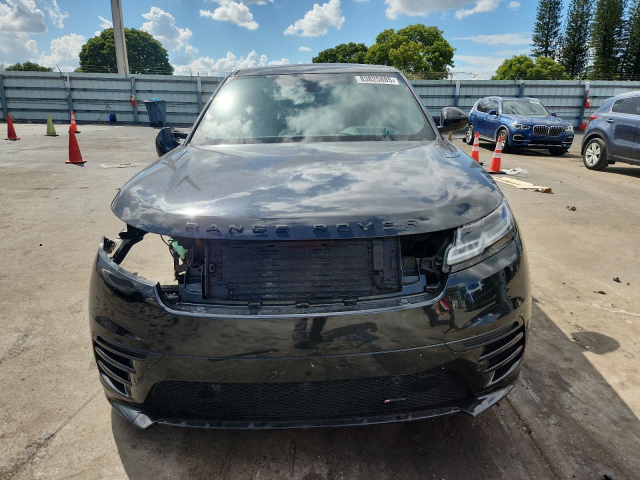 2022 Land Rover Range Rover Velar R-Dynamic S - Image 5