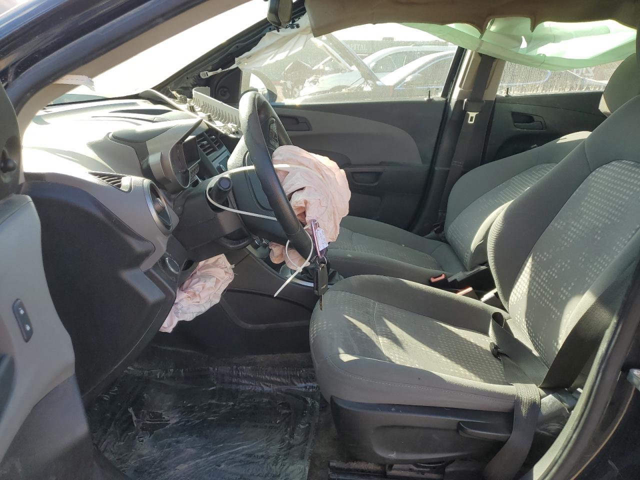 2015 Chevrolet Sonic Ls - Image 7