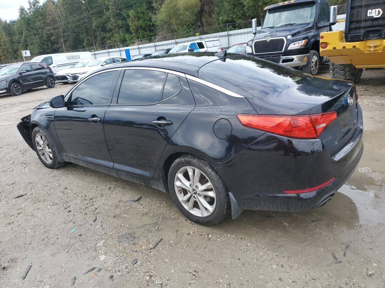 2011 Kia Optima Ex - Image 2