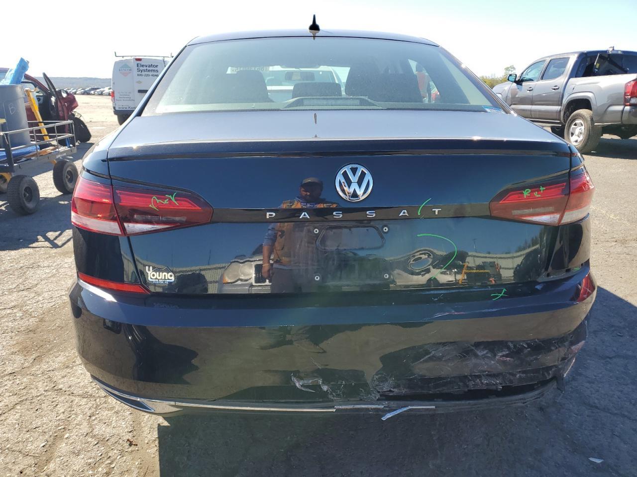 2021 Volkswagen Passat S - Фото 6