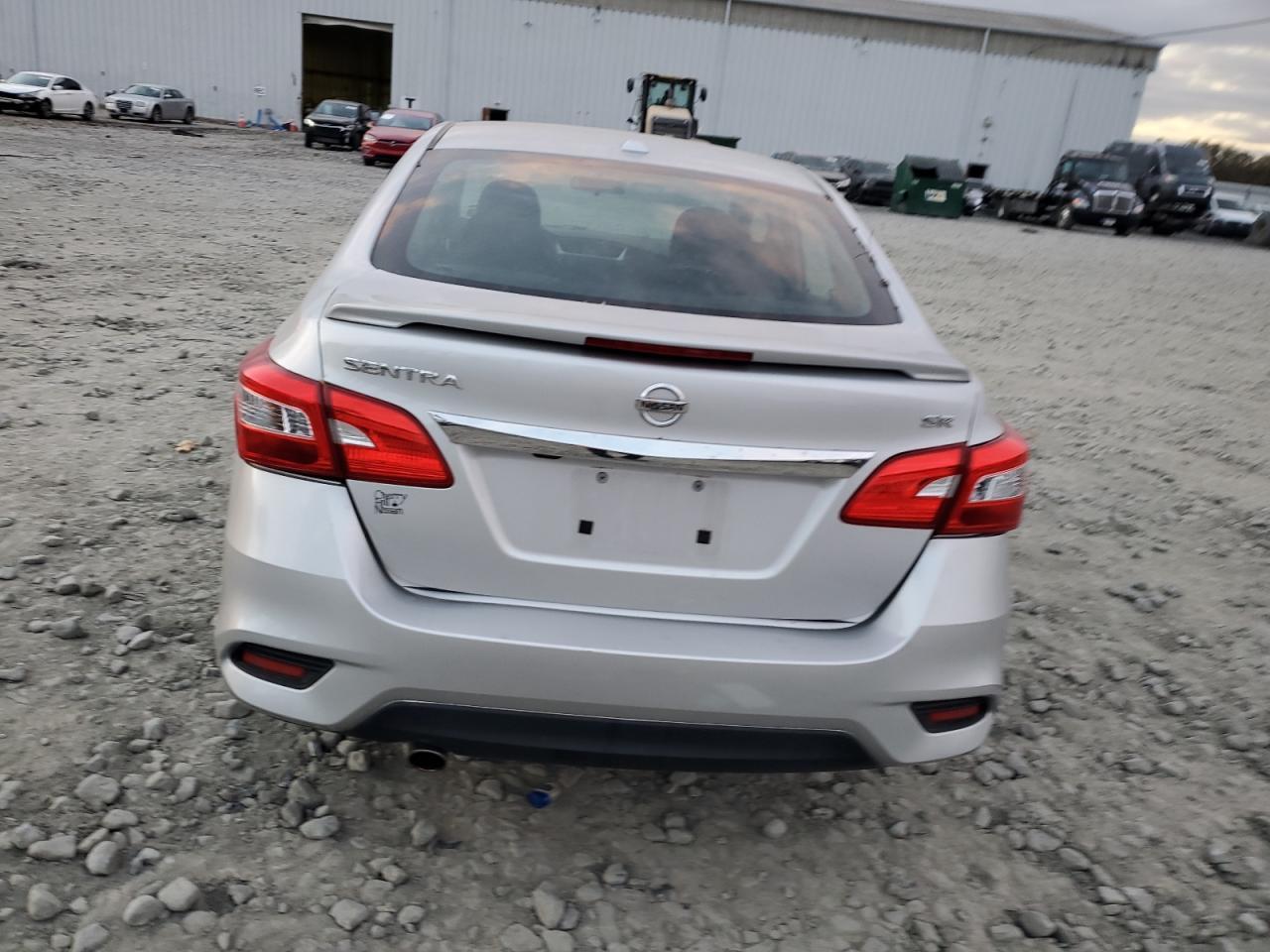 2017 Nissan Sentra S - Фото 6