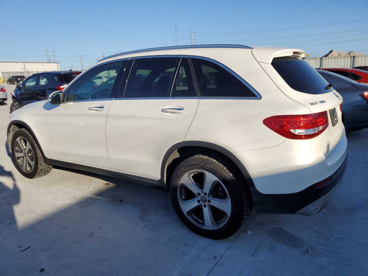 2019 Mercedes-Benz Glc 300 - Image 2