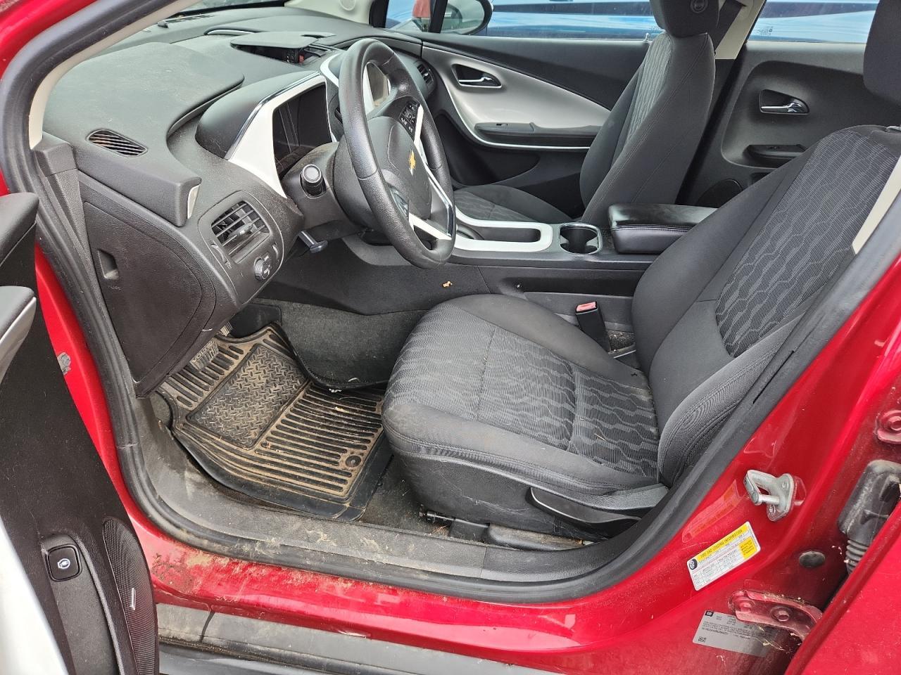 2011 Chevrolet Volt - Image 7