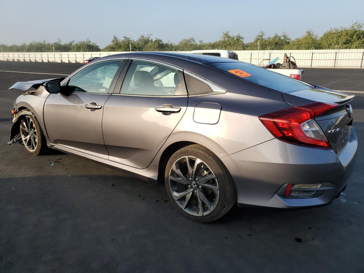 2021 Honda Civic Sport - Фото 2