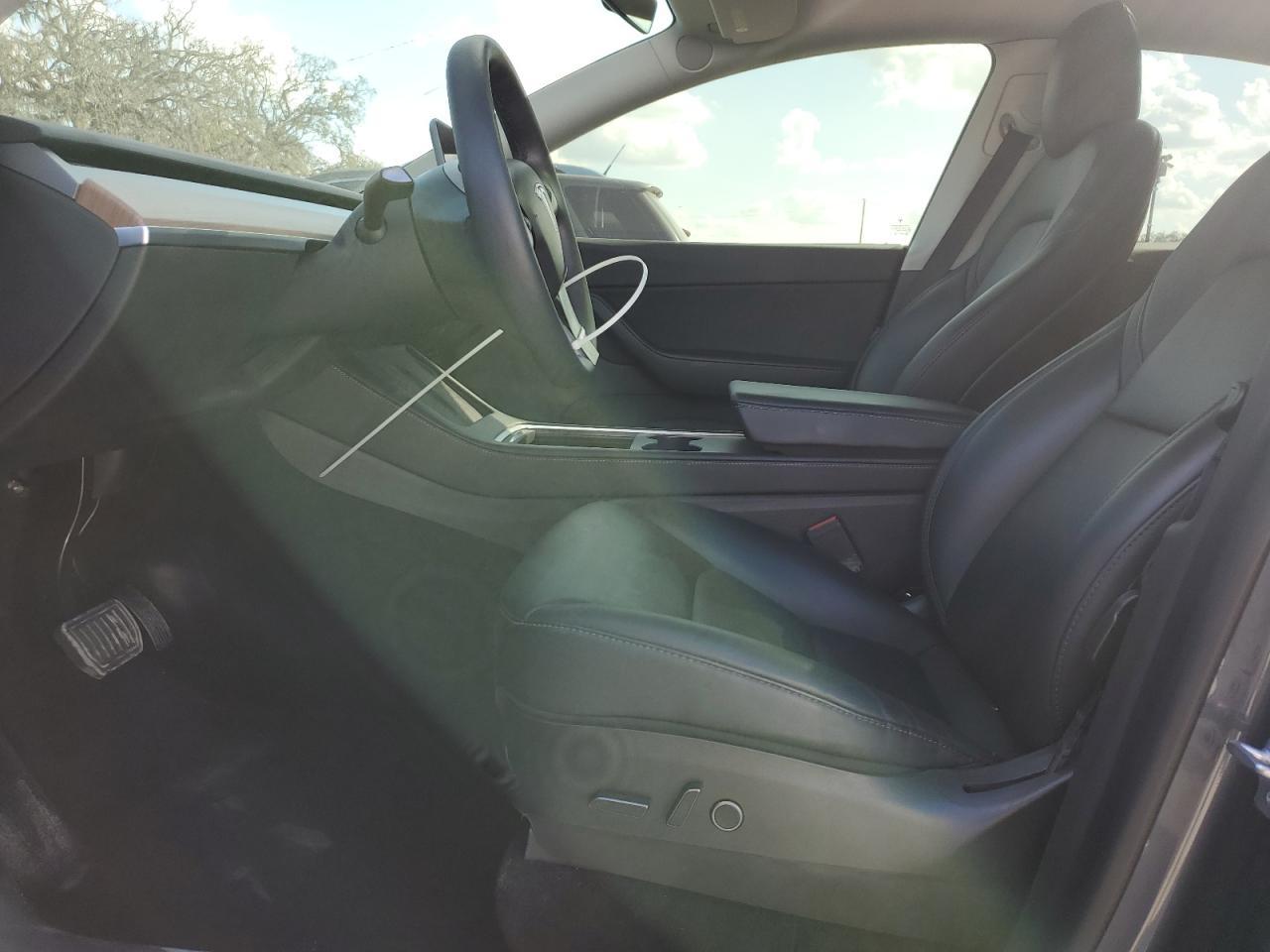 2022 Tesla Model Y - Image 7