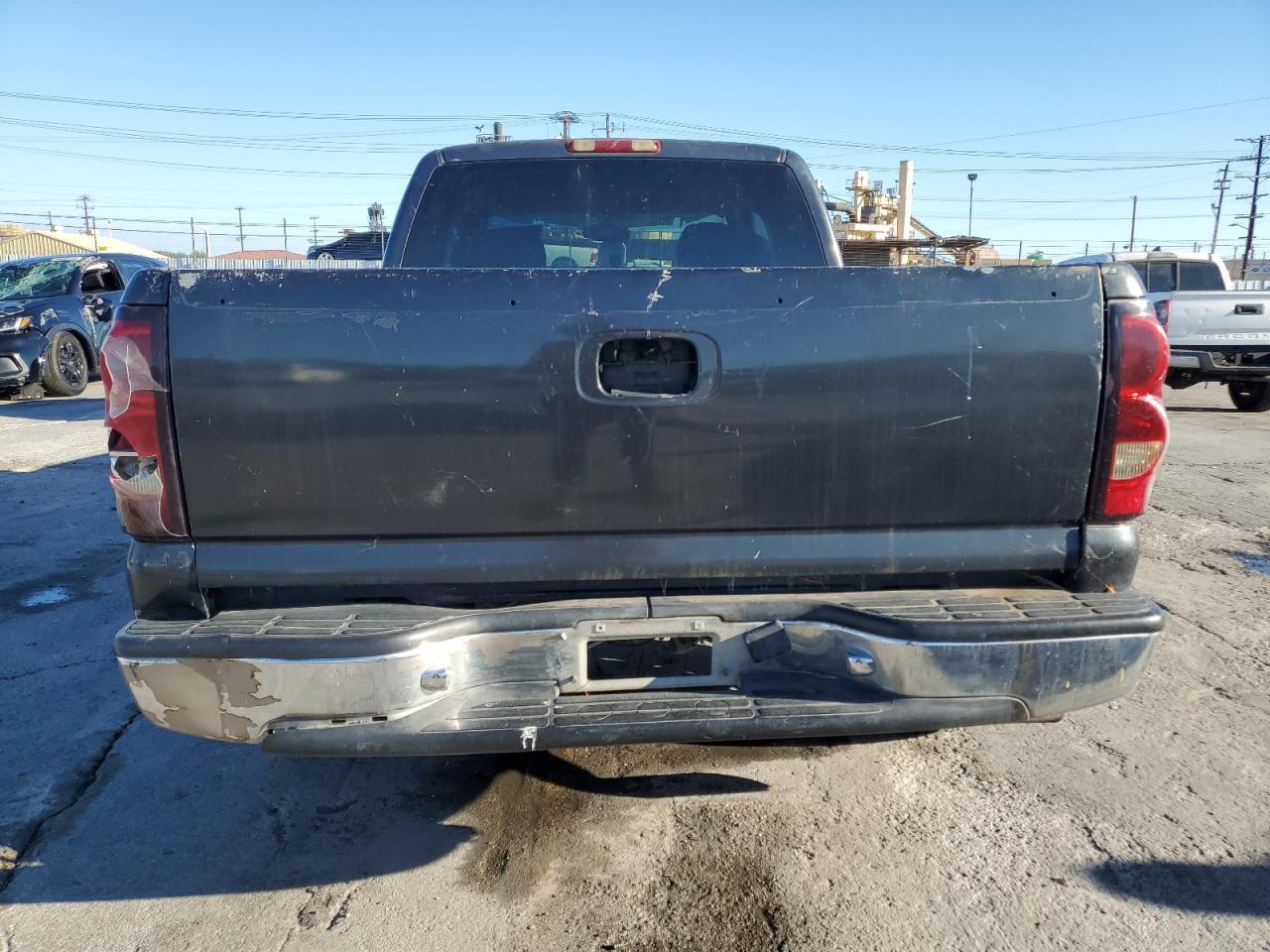 2004 Chevrolet Silverado C1500 - Image 6