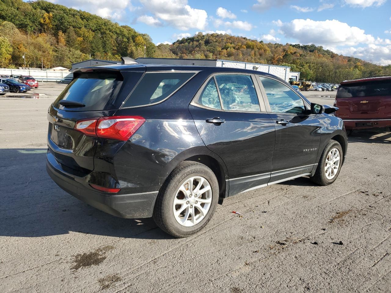 2020 Chevrolet Equinox Ls - Фото 3