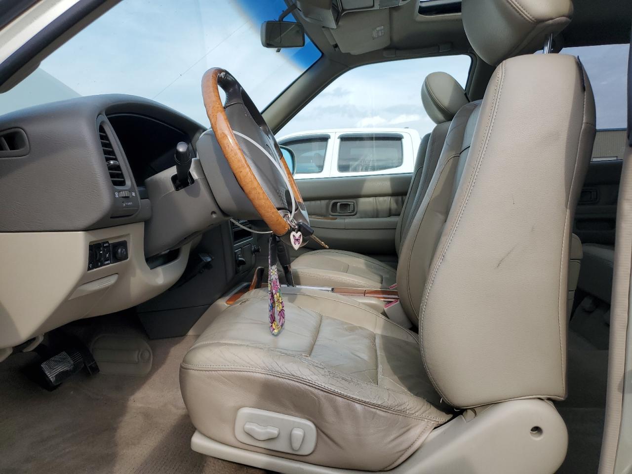 2001 Infiniti Qx4 - Image 7