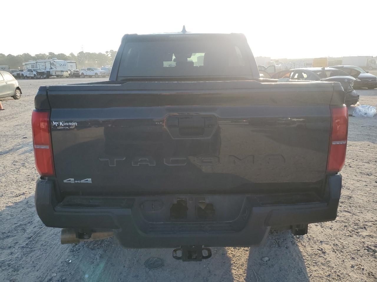 2025 Toyota Tacoma Double Cab - Image 6