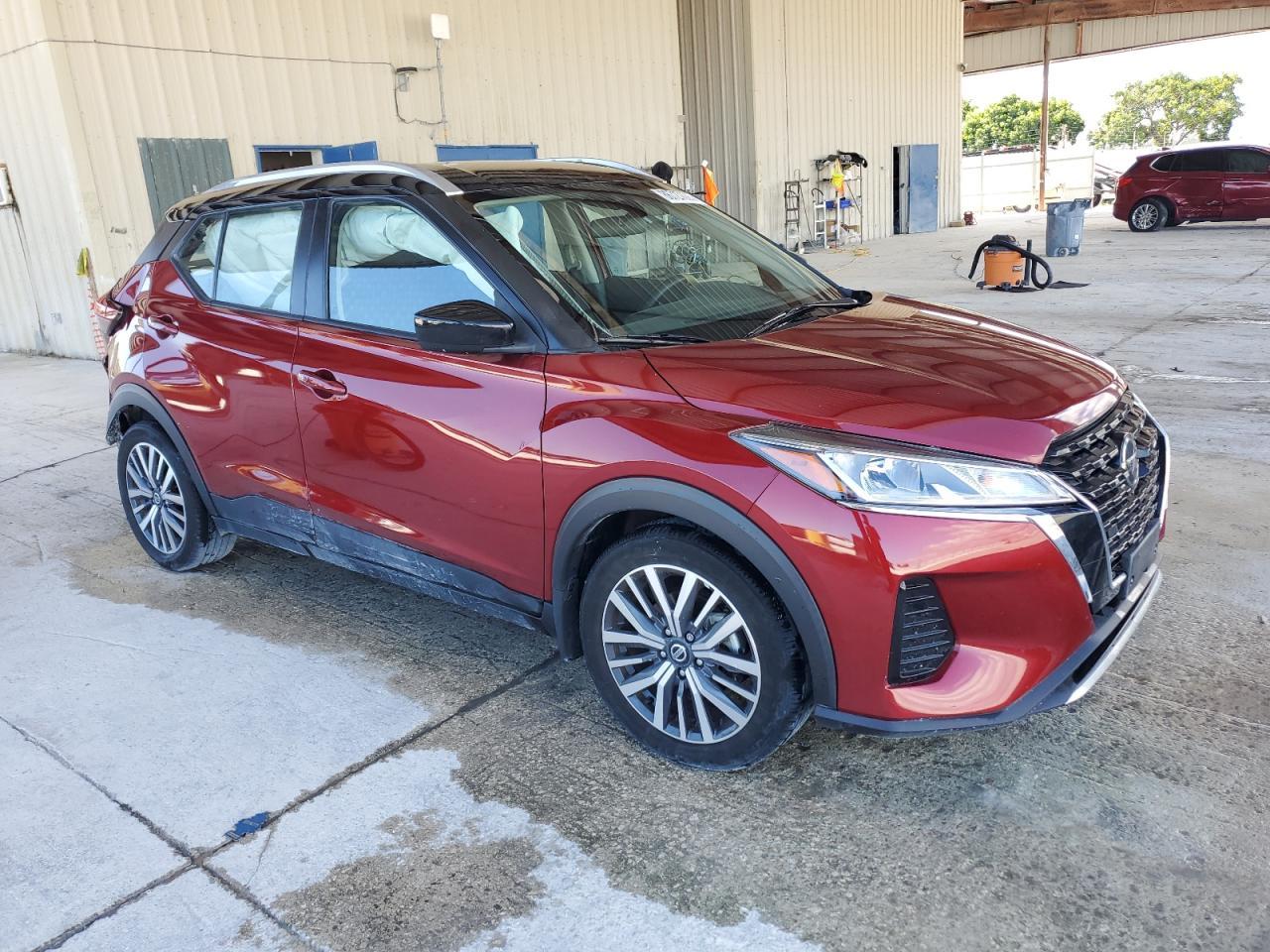 2021 Niss Kicks - Image 4