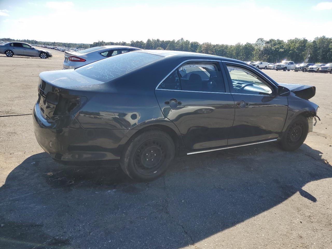2014 Toyota Camry L - Image 3