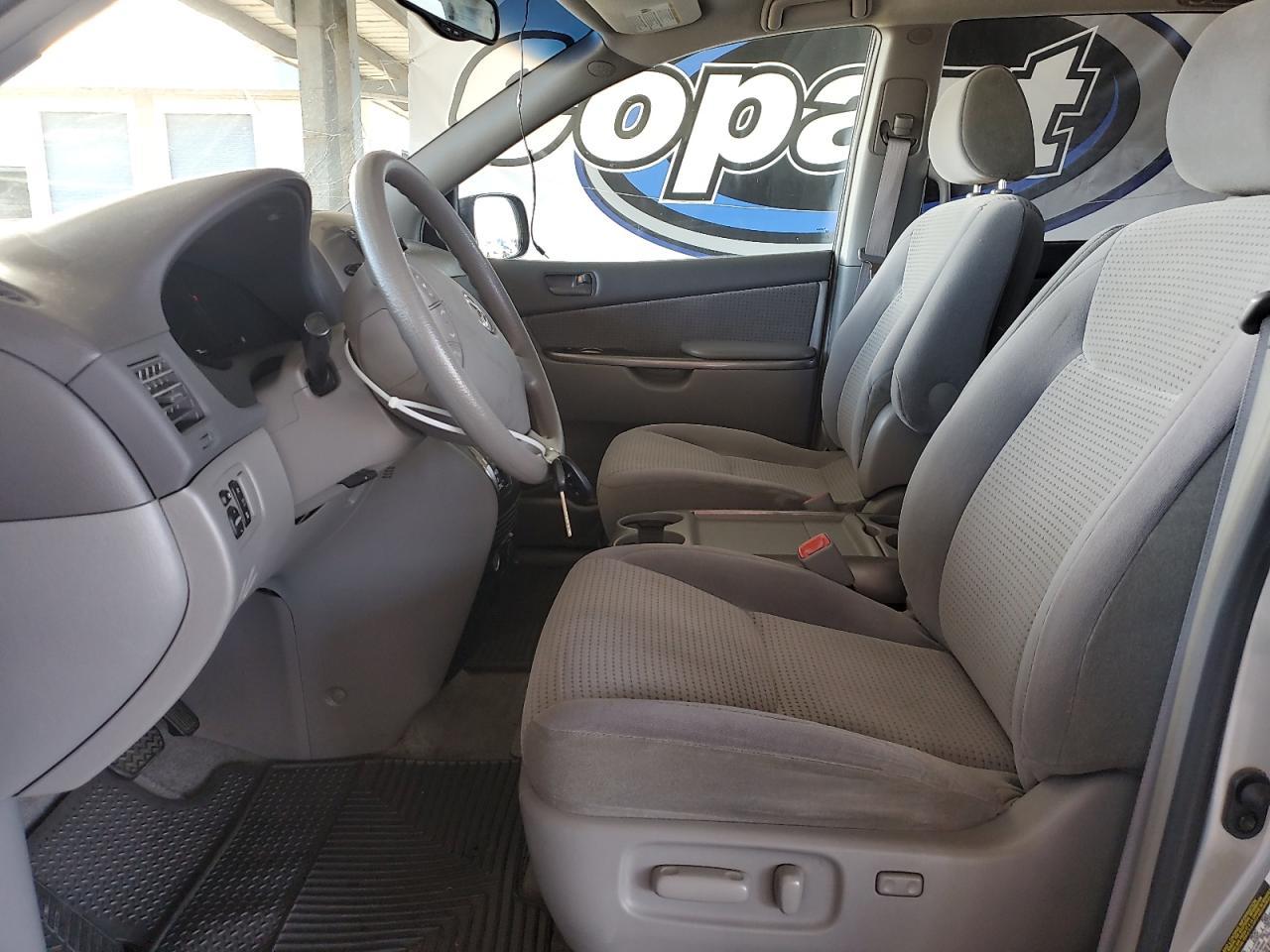 2006 Toyota Sienna Le - Image 7