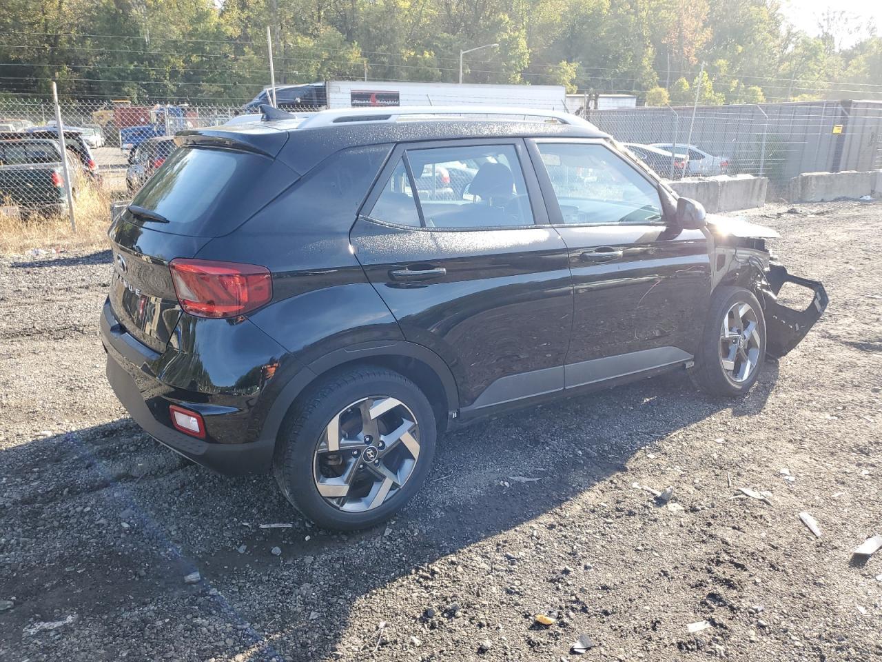 2021 Hyundai Venue Sel - Фото 3