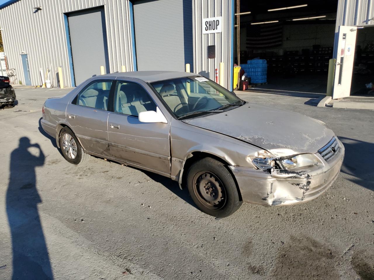 2000 Toyota Camry Ce - Фото 4