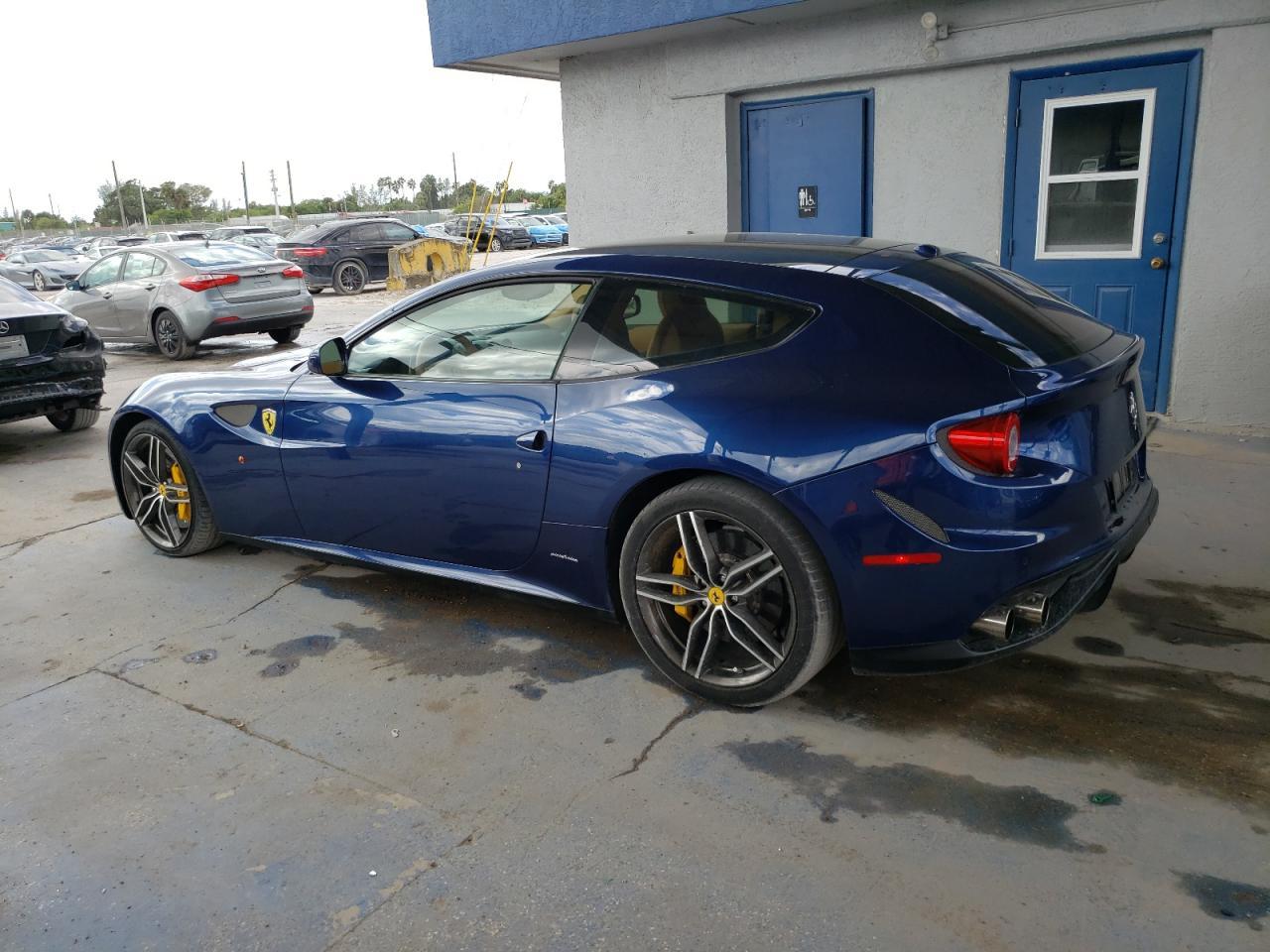 2015 Ferrari Ff - Фото 2