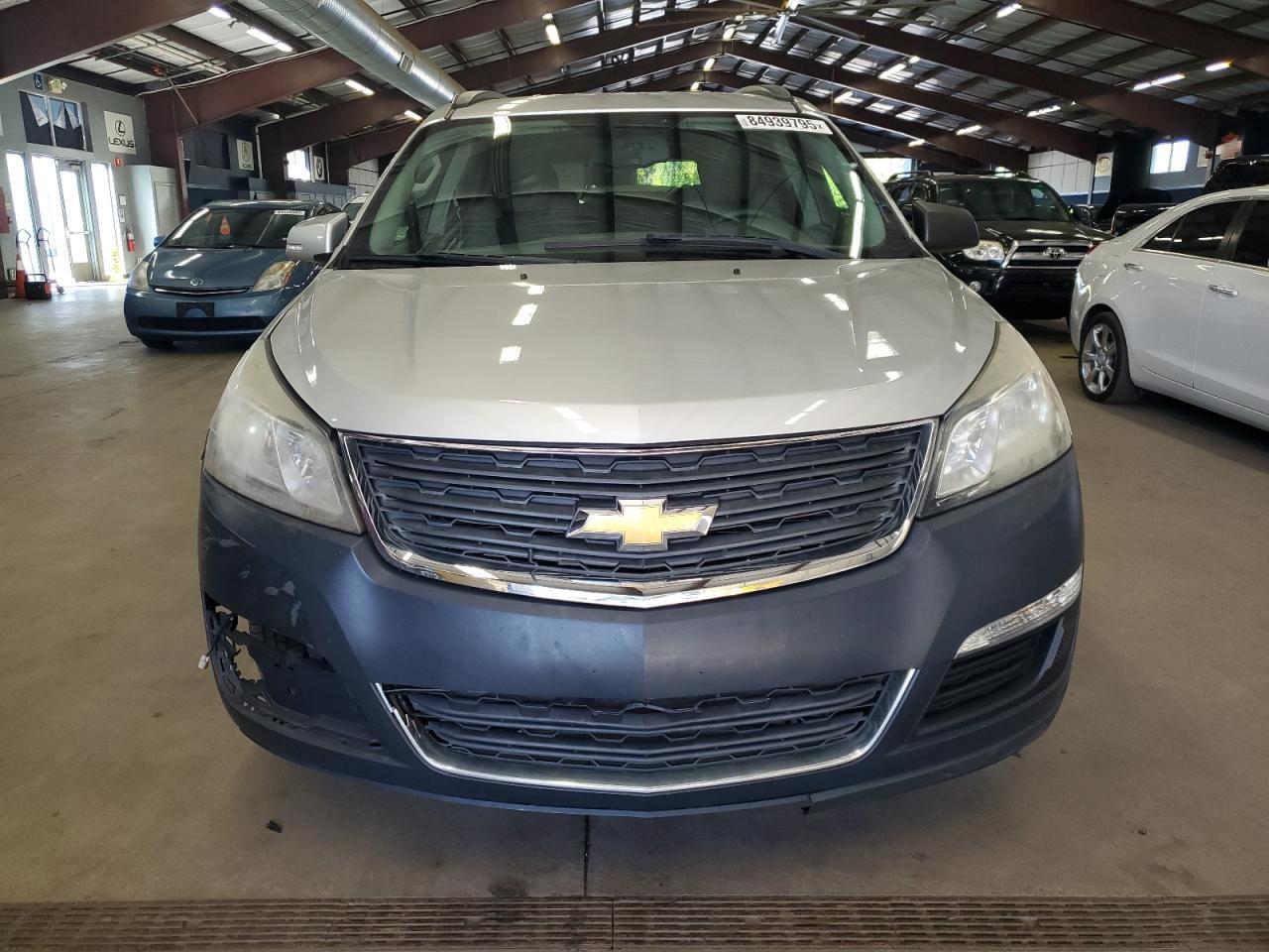 2016 Chevrolet Traverse Ls - Фото 5