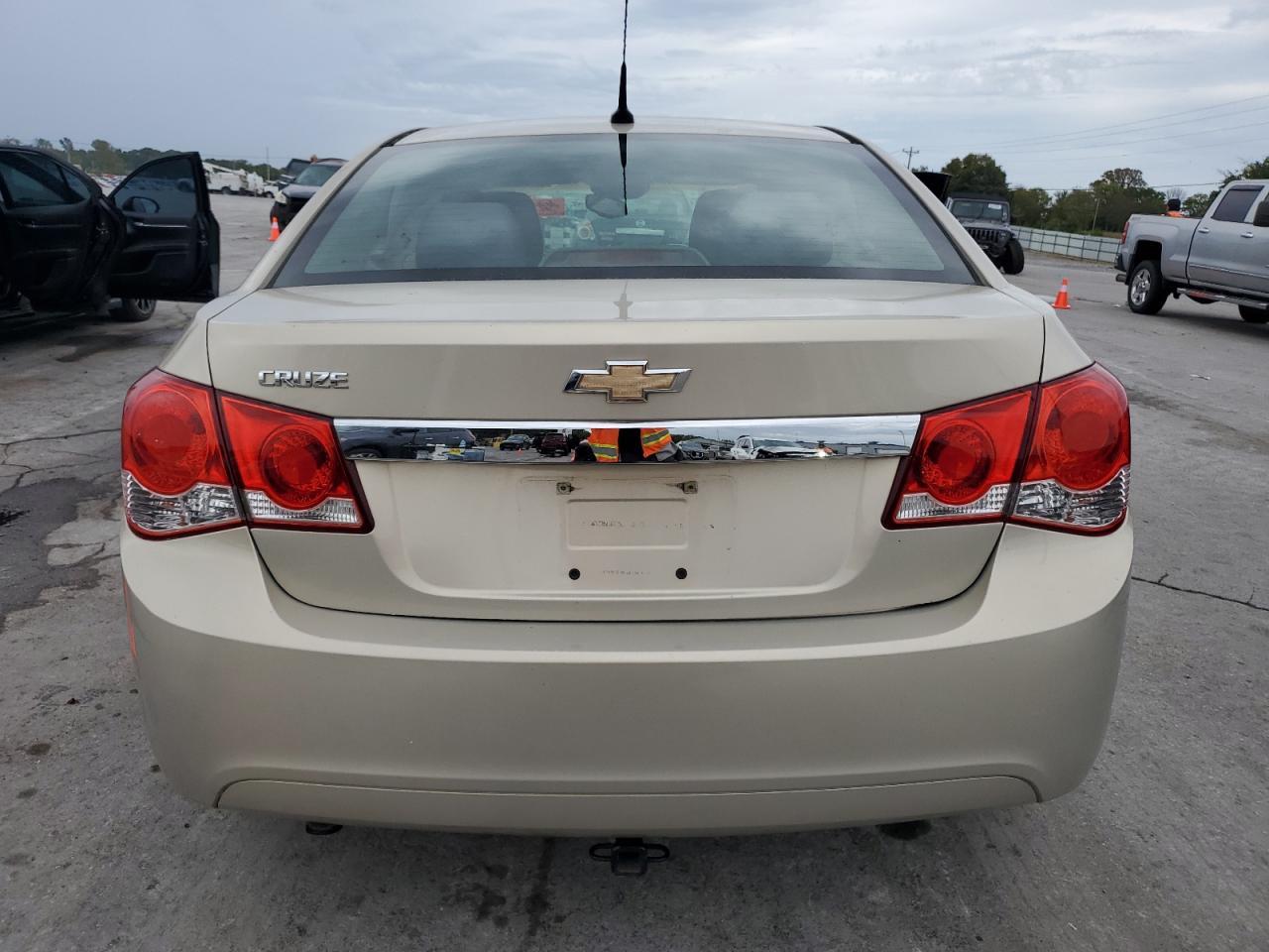 2012 Chevrolet Cruze Ls - Фото 6