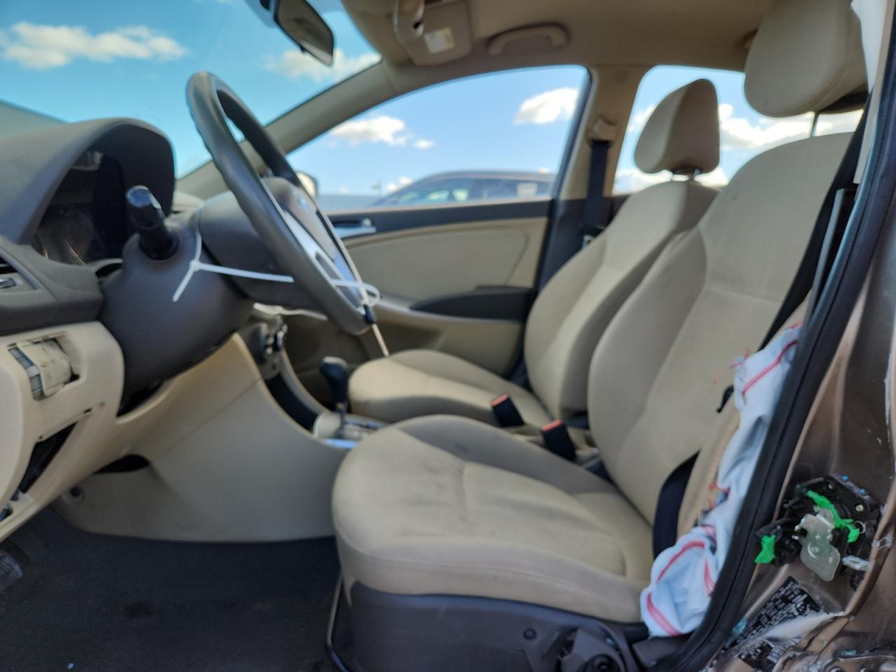 2014 Hyundai Accent Gls - Image 7