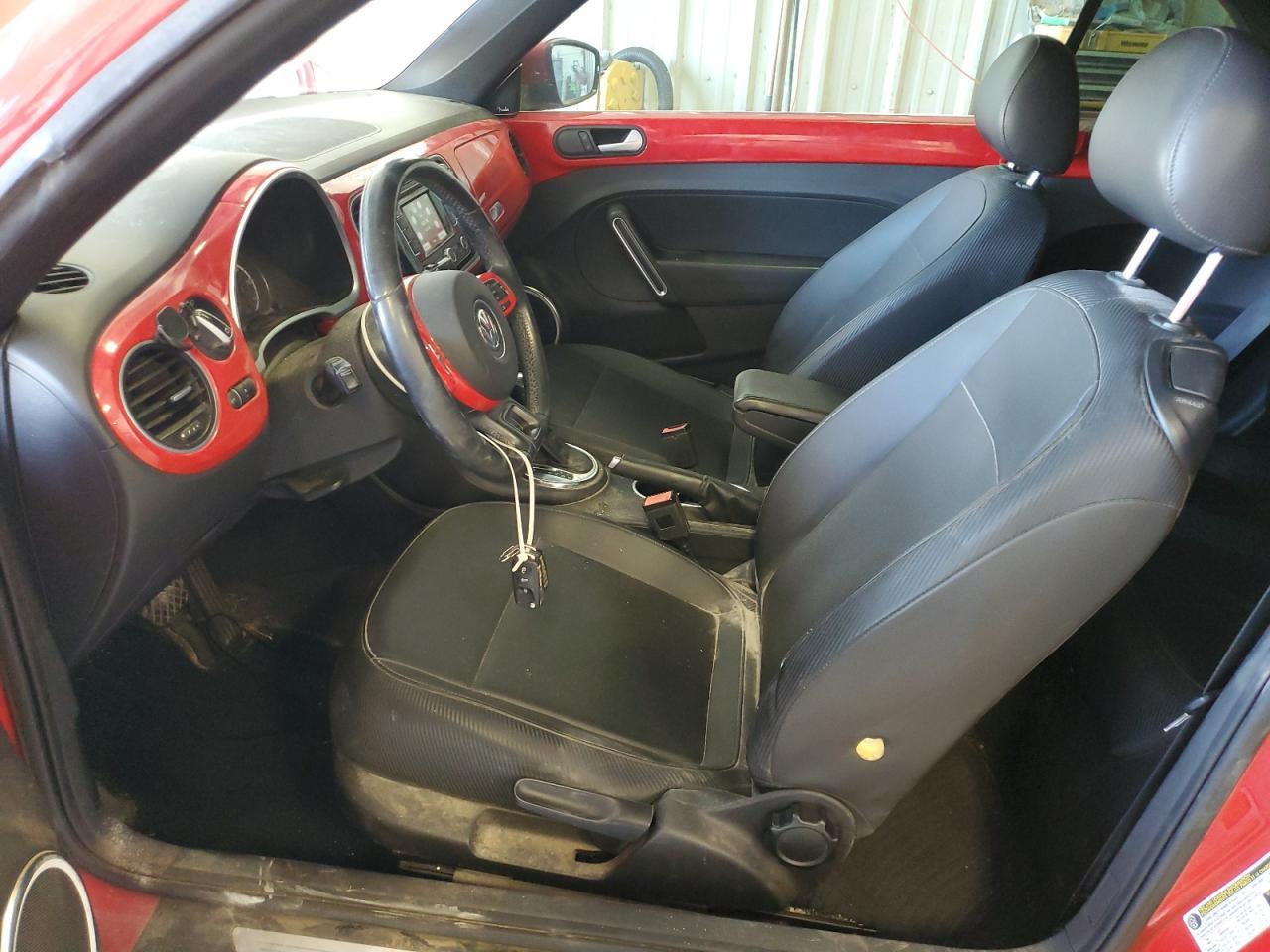 2013 Volkswagen Beetle - Фото 7