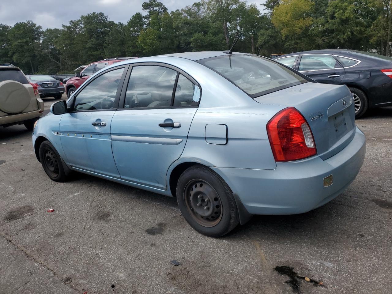 2010 Hyundai Accent Gls - Image 2