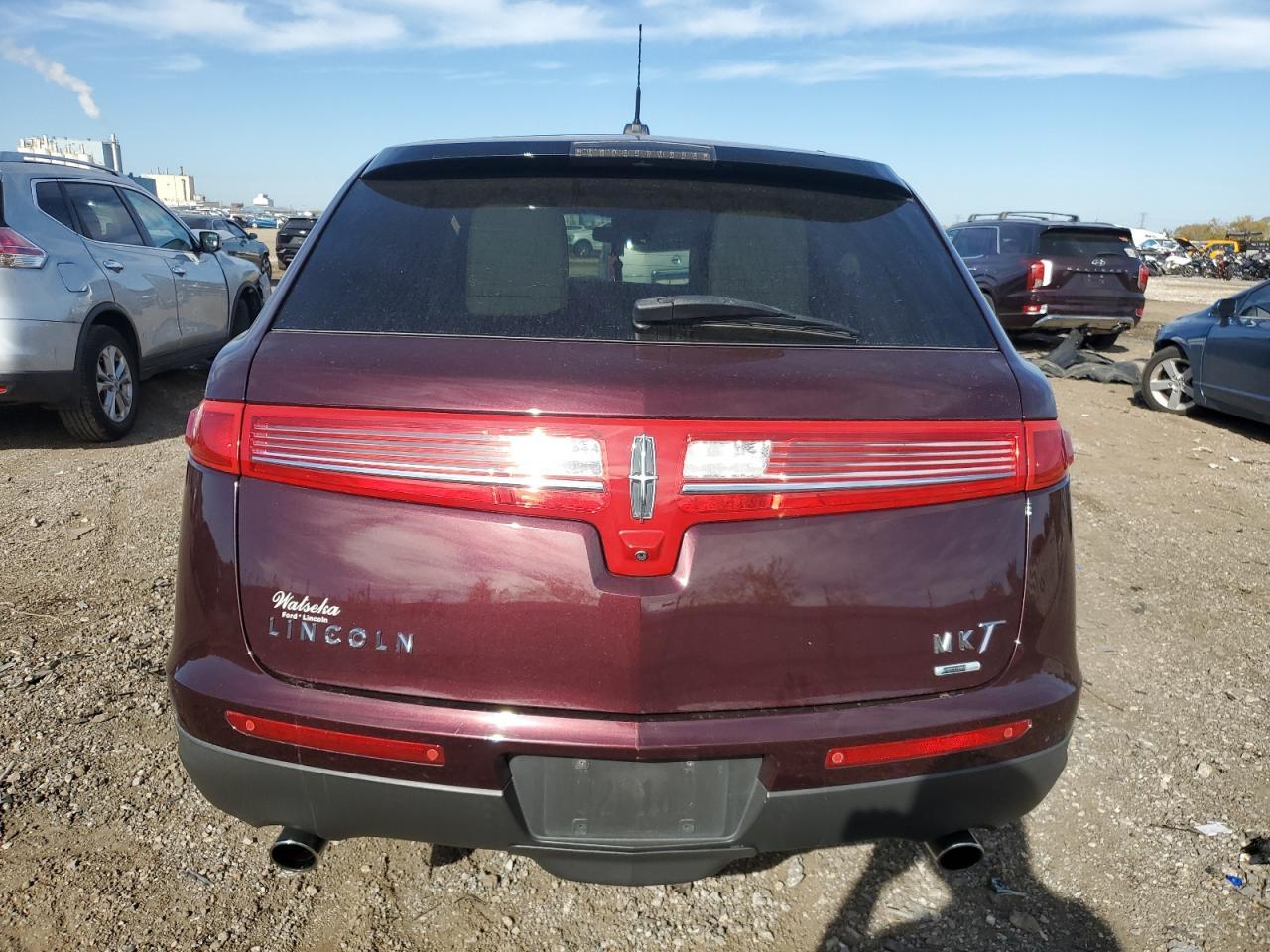 2011 Lincoln Mkt - Image 6