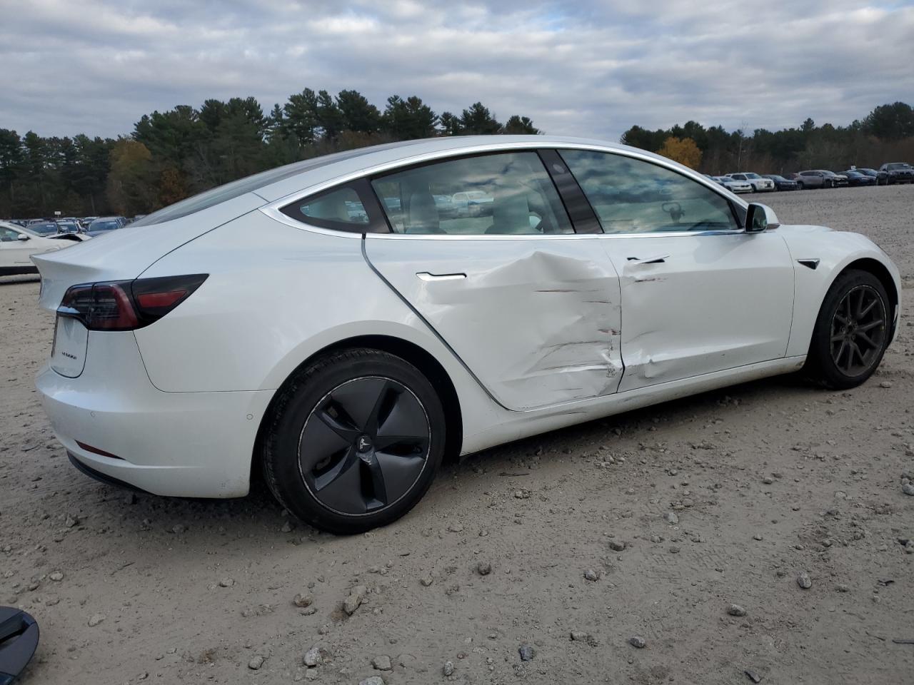 2018 Tesla Model 3 - Фото 3